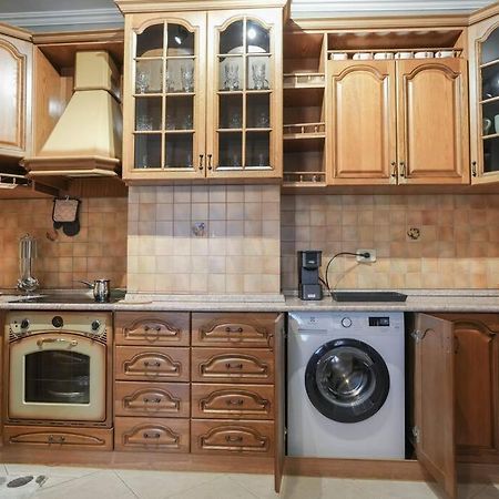 Staycation, City Center Apartment With Balcony Tirana Bagian luar foto