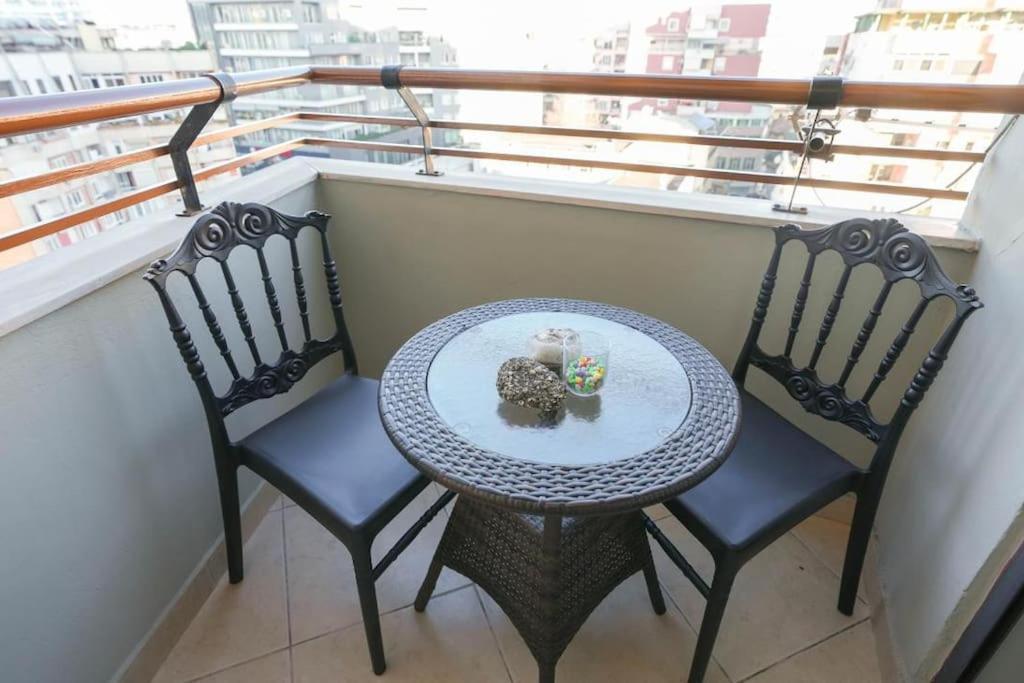 Staycation, City Center Apartment With Balcony Tirana Bagian luar foto