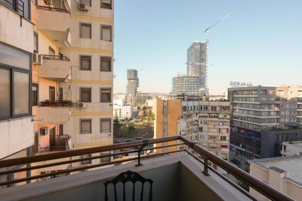 Staycation, City Center Apartment With Balcony Tirana Bagian luar foto